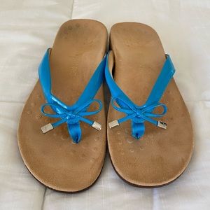 NWOT Vionic Bella II Toe Post Blue Sandal Orthotic Arch Support sz 10